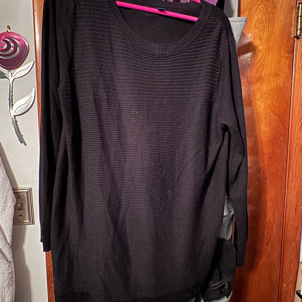 Apt. 9 Women's Black Crew Neck Sweater